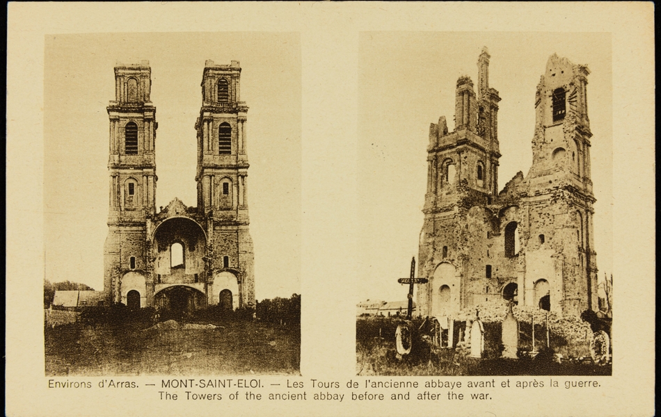 Carte postale montrant deux photos noir et blanc. À gauche, les deux tours d'un bâtiment religieux, à droite, les ruines de celles-ci. 