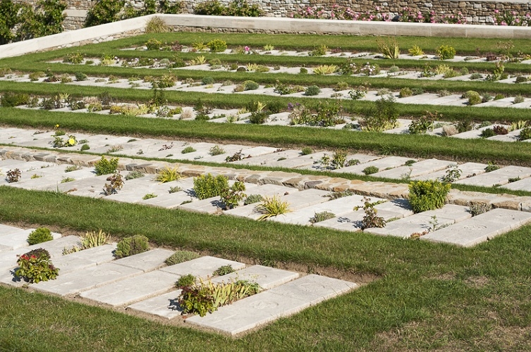 Photographie des tombes du cimetière militaire de Wimeureux