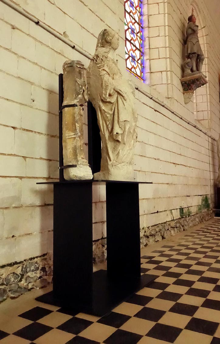 La statue de SainteBarbe, église SaintJeanBaptiste de Villersl